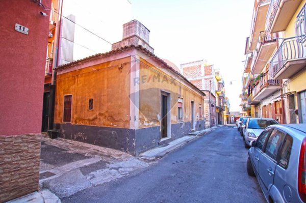 casa indipendente in vendita a Carlentini
