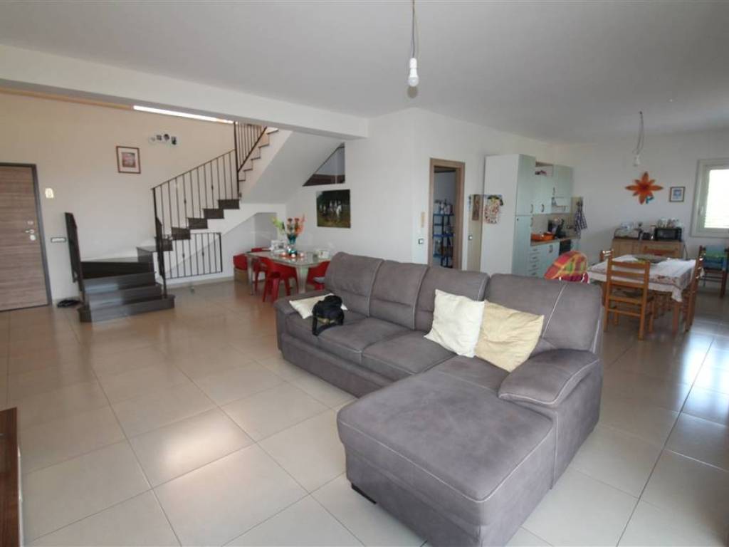 casa indipendente in vendita a Carlentini