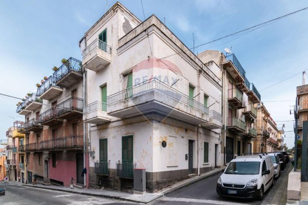 casa indipendente in vendita a Carlentini