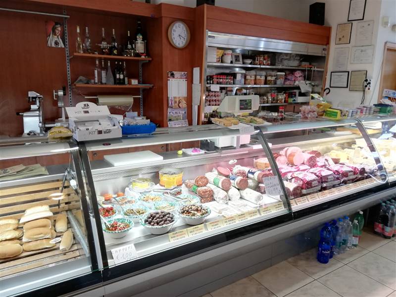 negozio in vendita a Carlentini