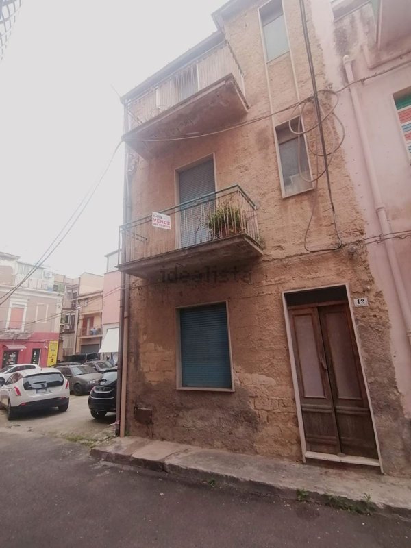 casa indipendente in vendita a Carlentini