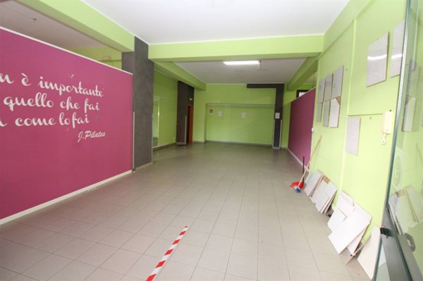 locale commerciale in vendita a Carlentini