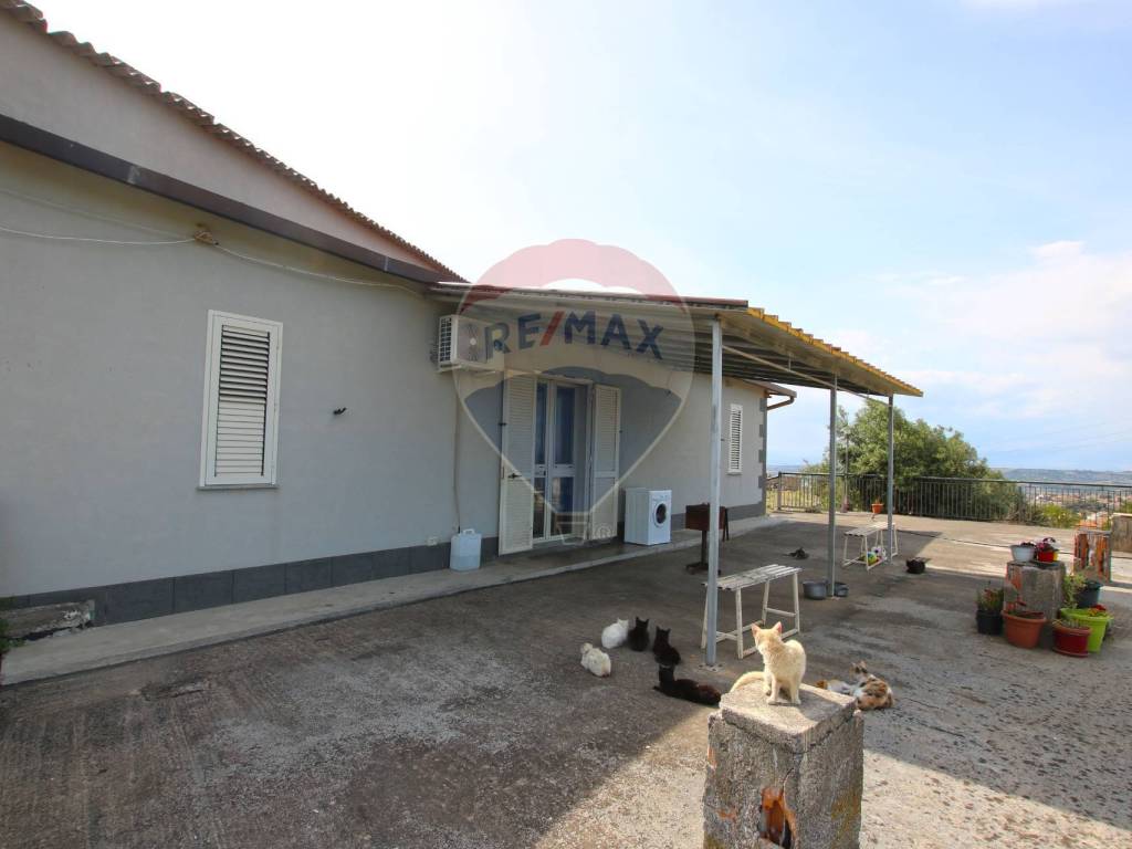 negozio in vendita a Carlentini