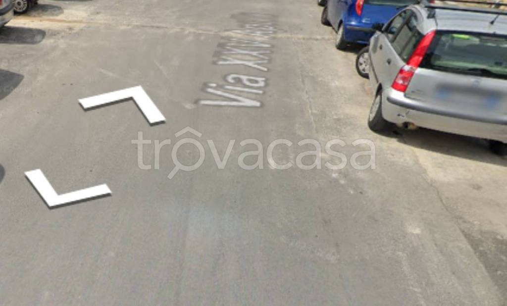 locale commerciale in vendita a Carlentini
