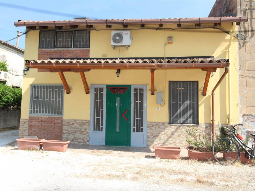 casa indipendente in vendita a Carlentini
