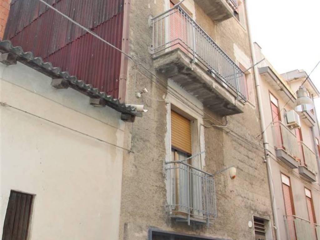 casa indipendente in vendita a Carlentini