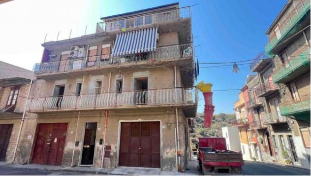 casa indipendente in vendita a Carlentini
