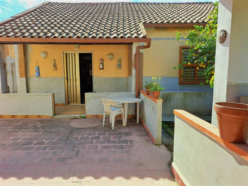 casa indipendente in vendita a Carlentini