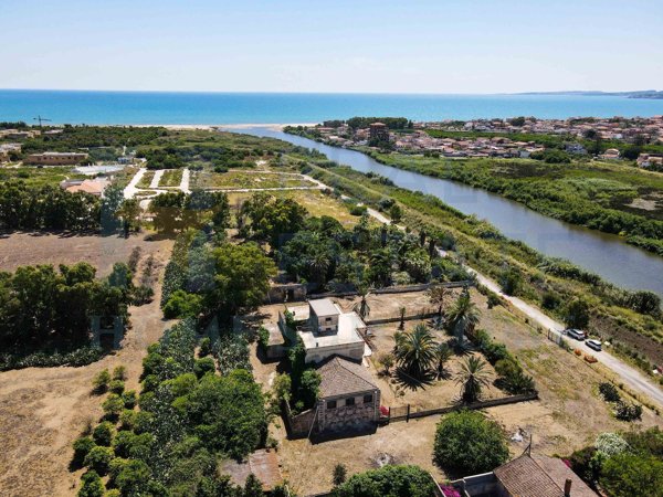 esavano in vendita a Carlentini