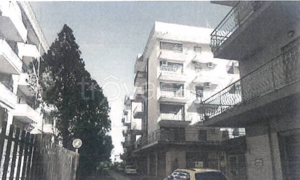 negozio in vendita a Carlentini