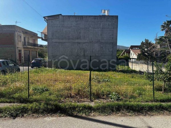 casa semindipendente in vendita a Carlentini