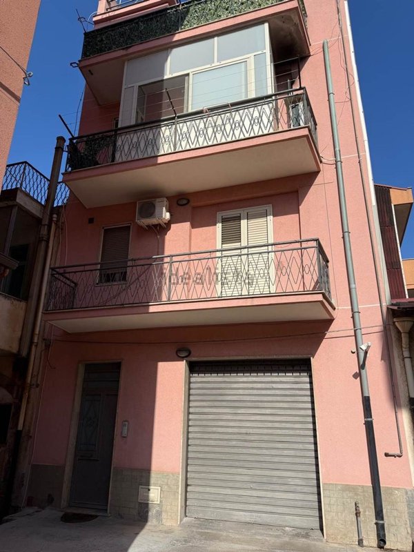 casa indipendente in vendita a Carlentini