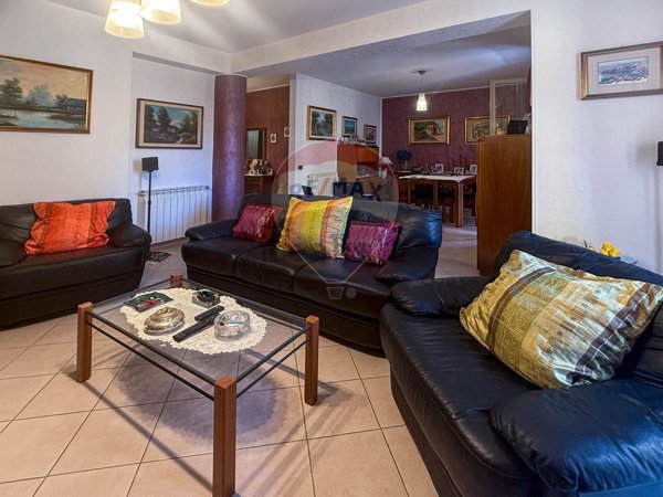 casa indipendente in vendita a Carlentini