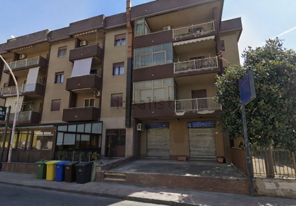 locale commerciale in vendita a Carlentini
