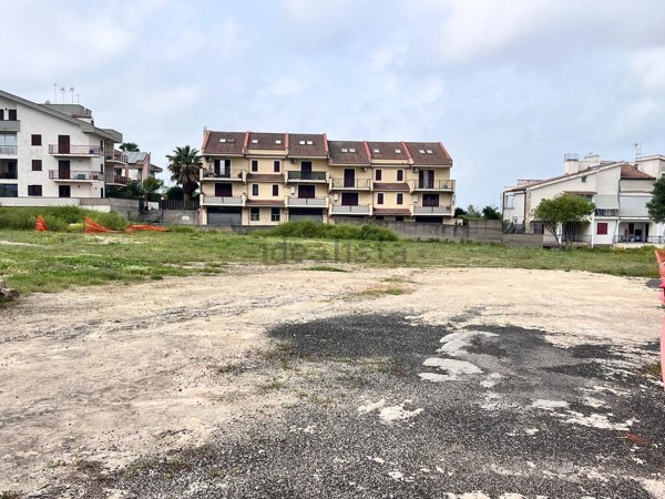 casa indipendente in vendita a Carlentini in zona Pedagaggi
