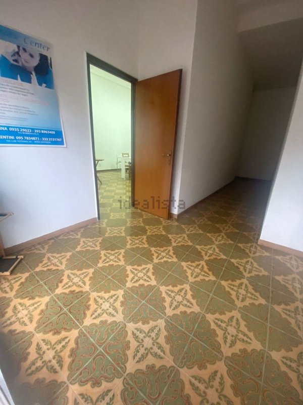 locale commerciale in vendita a Carlentini