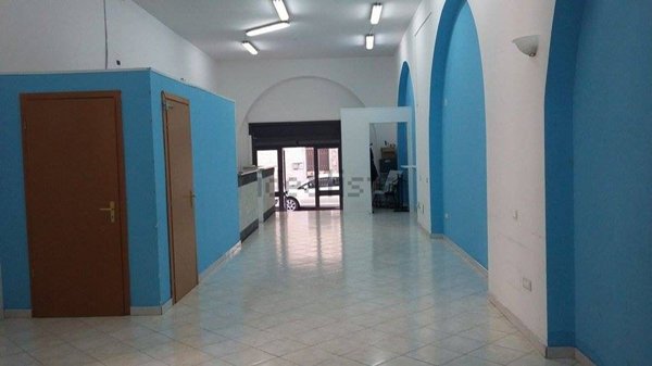 locale commerciale in vendita a Carlentini