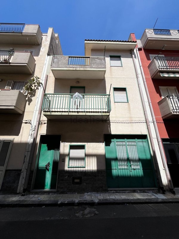 casa semindipendente in vendita a Carlentini