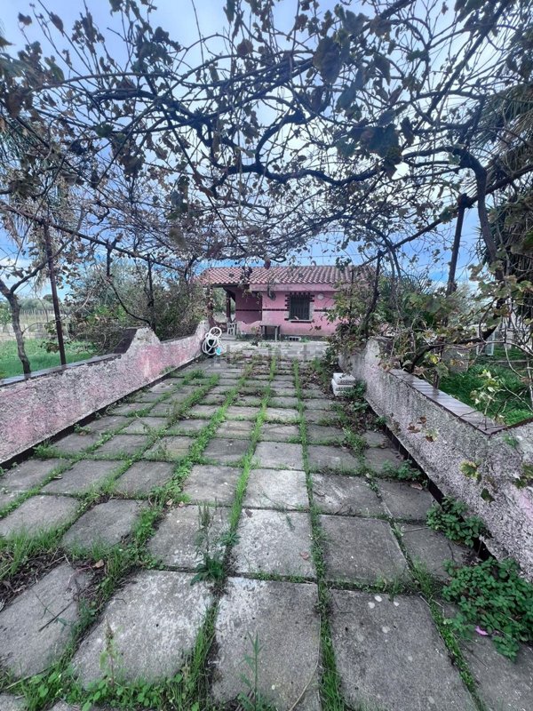 casa indipendente in vendita a Carlentini