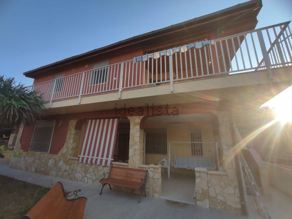casa indipendente in vendita a Carlentini