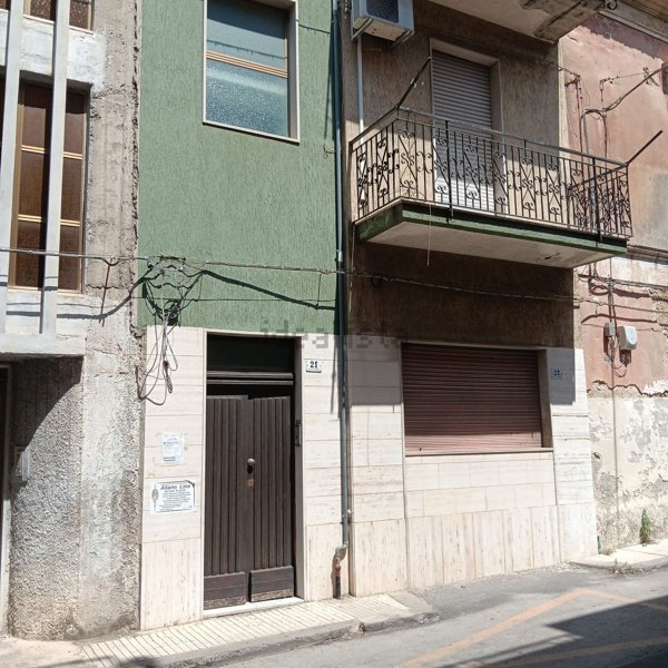 casa indipendente in vendita a Carlentini