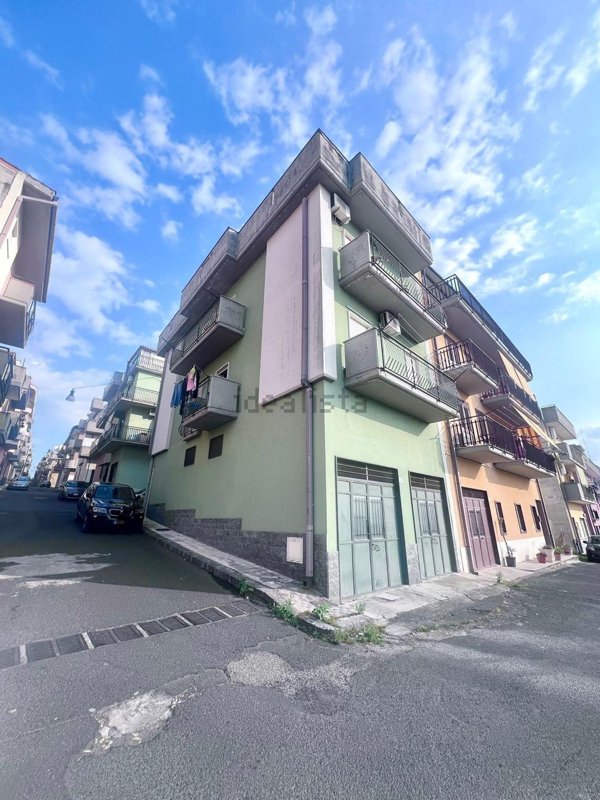 casa indipendente in vendita a Carlentini