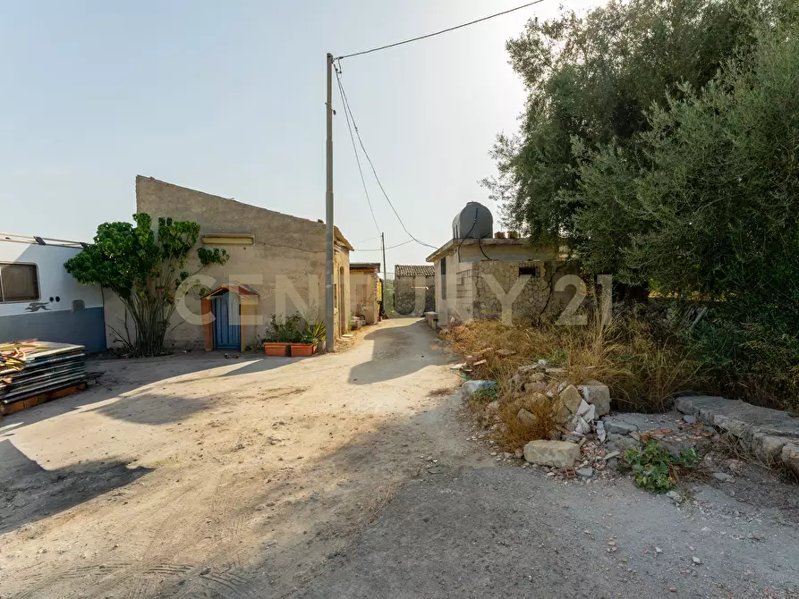 casa indipendente in vendita a Carlentini