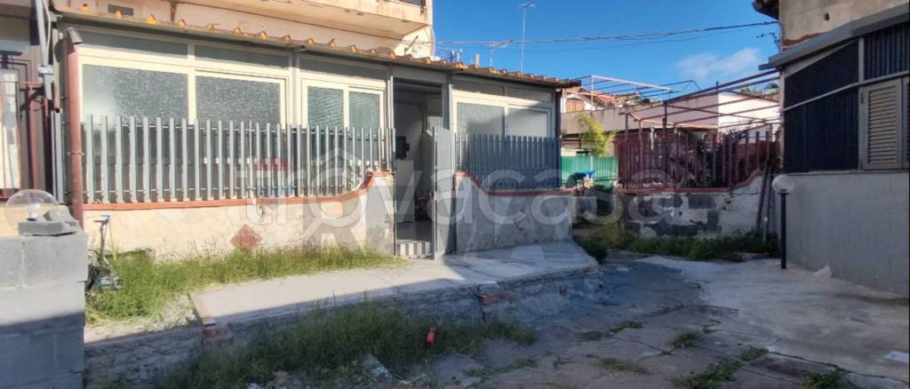 casa indipendente in vendita a Carlentini