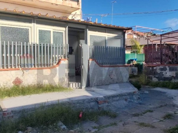 casa indipendente in vendita a Carlentini