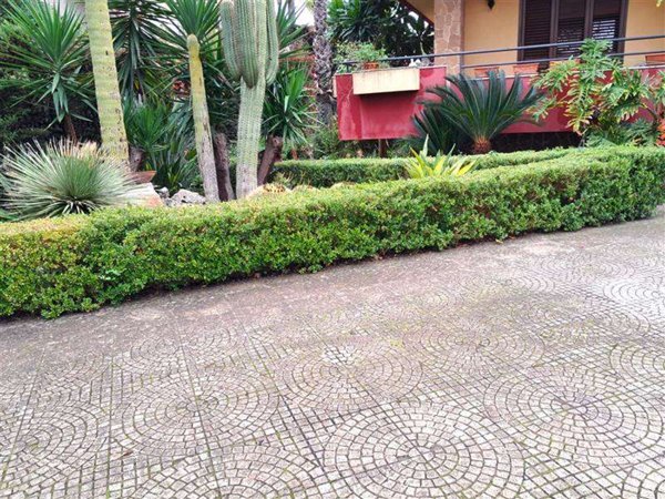 casa indipendente in vendita a Carlentini