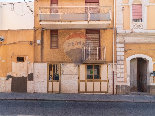 casa indipendente in vendita a Carlentini