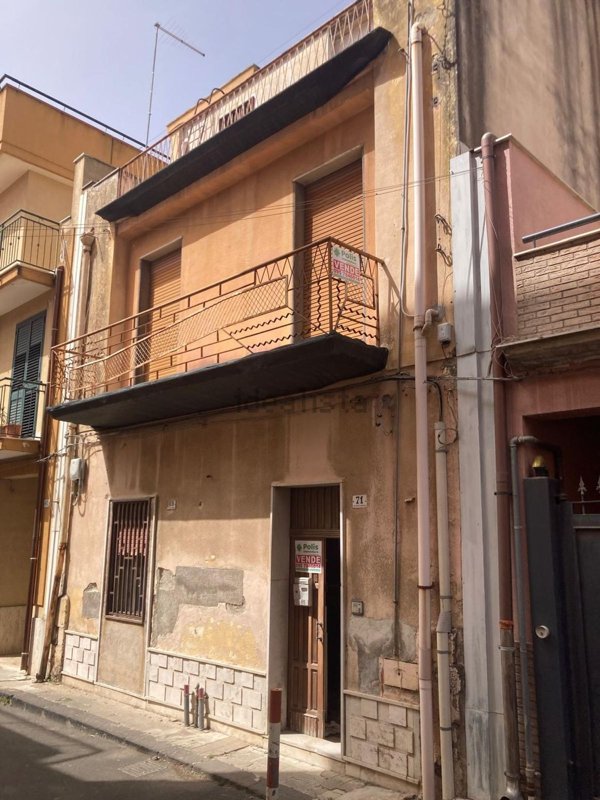 casa indipendente in vendita a Carlentini