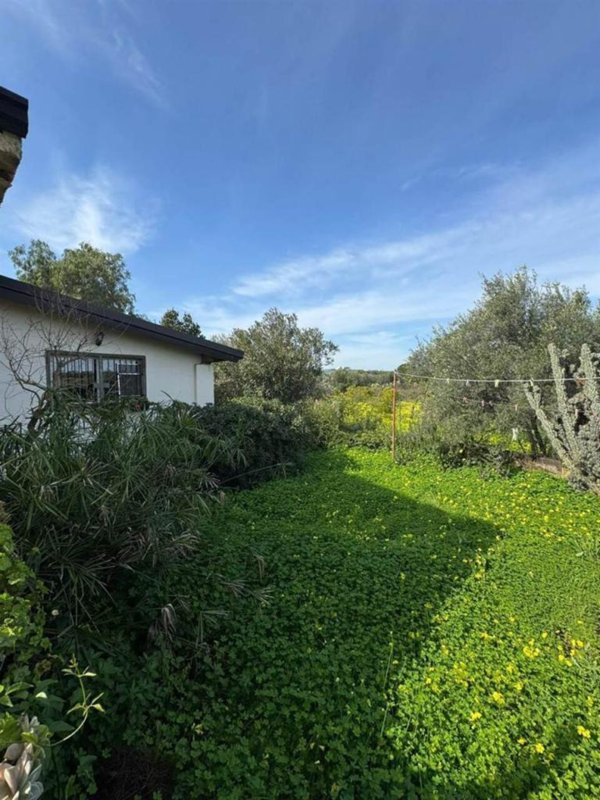 casa indipendente in vendita a Carlentini