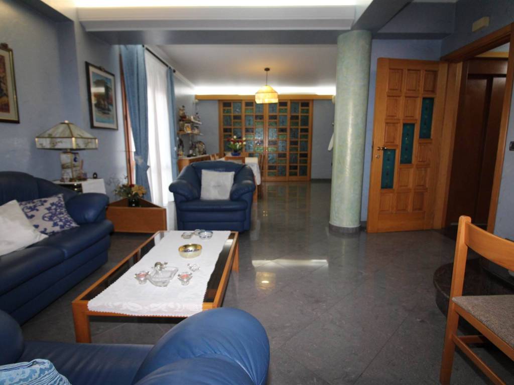 casa indipendente in vendita a Carlentini