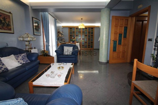 casa indipendente in vendita a Carlentini