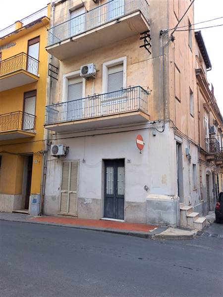 casa indipendente in vendita a Carlentini