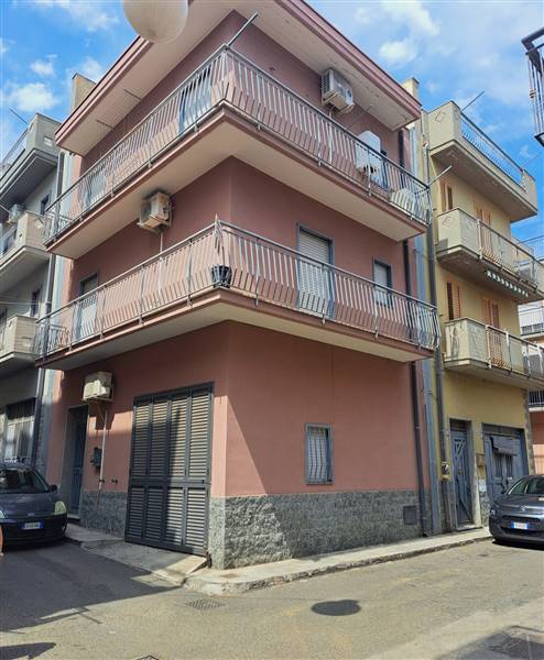 casa indipendente in vendita a Carlentini
