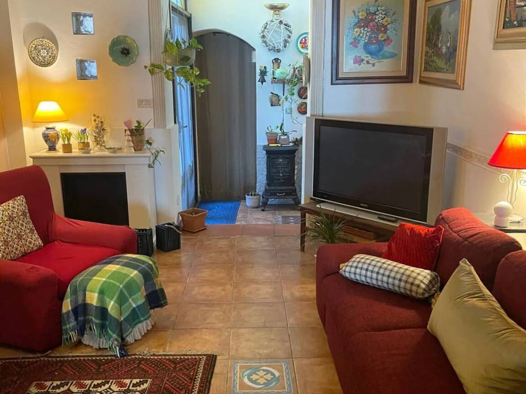 casa indipendente in vendita a Carlentini