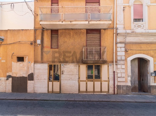 casa indipendente in vendita a Carlentini