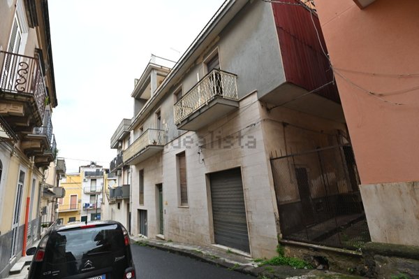 casa indipendente in vendita a Carlentini