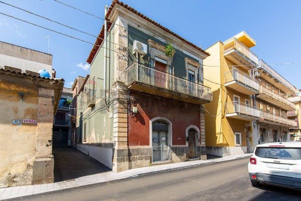 casa indipendente in vendita a Carlentini