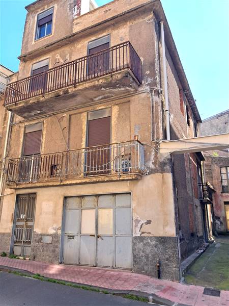 casa indipendente in vendita a Carlentini