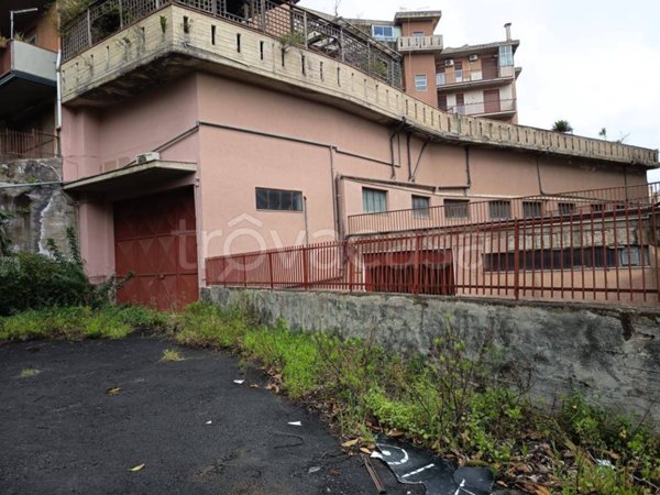 locale commerciale in vendita a Carlentini