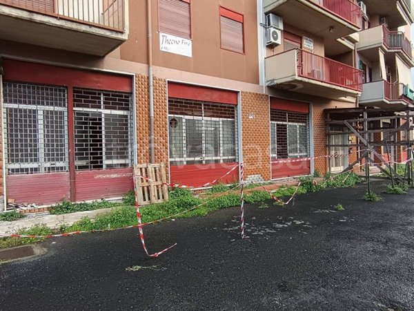 negozio in vendita a Carlentini