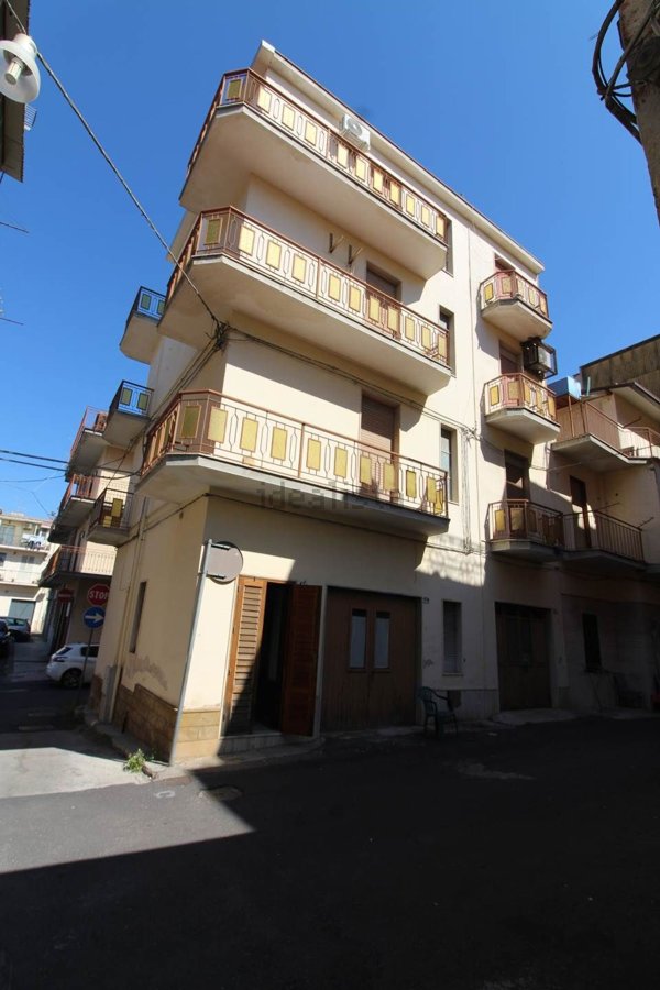 casa indipendente in vendita a Carlentini
