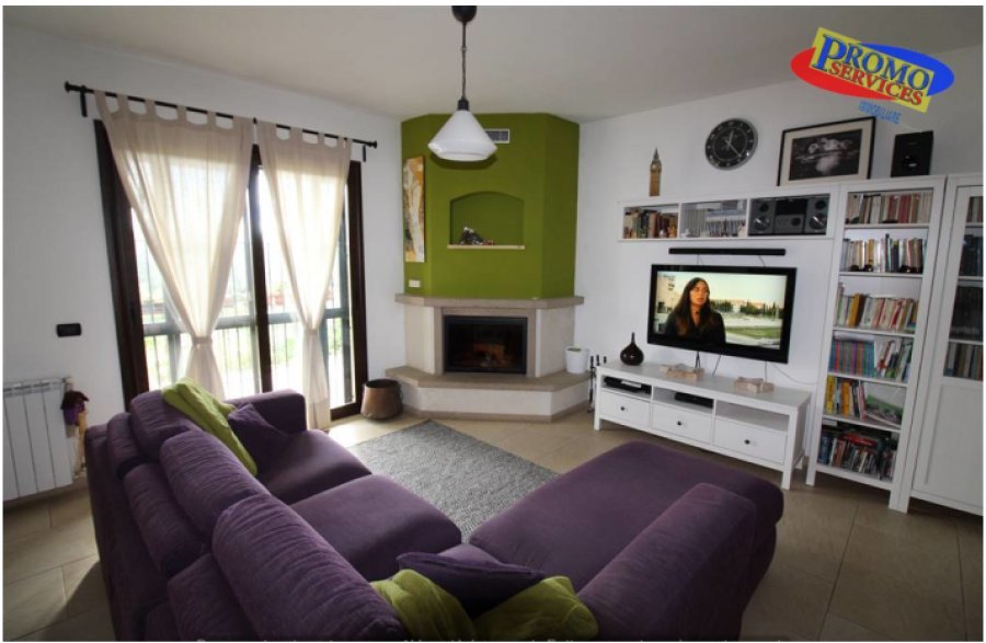 casa indipendente in vendita a Carlentini