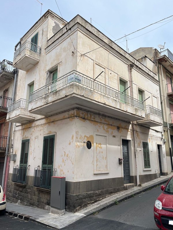 casa indipendente in vendita a Carlentini