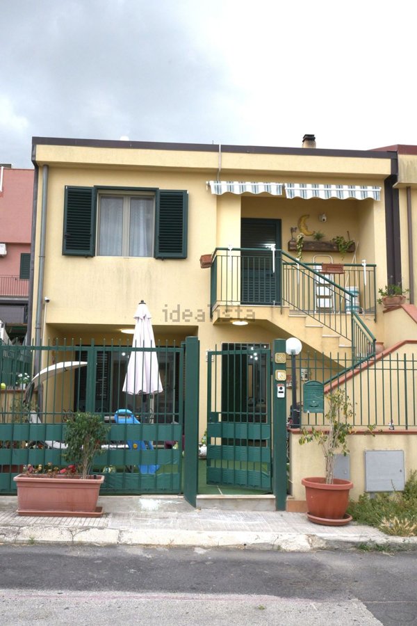 casa indipendente in vendita a Carlentini