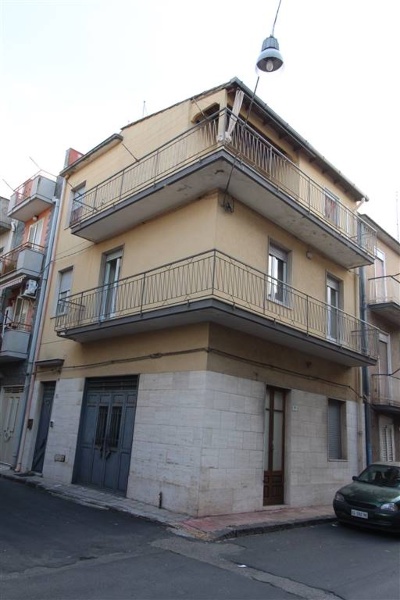 casa indipendente in vendita a Carlentini in zona Pedagaggi