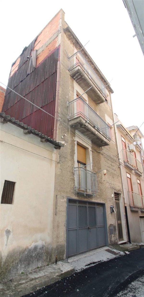 casa indipendente in vendita a Carlentini